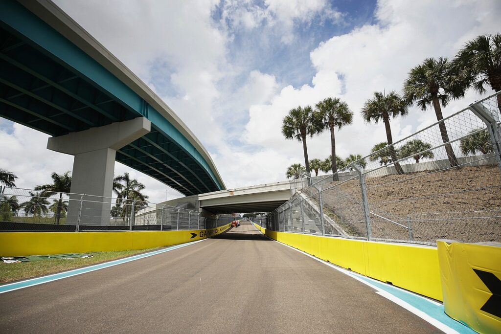 Driver killed in car crash at Miami F1 track