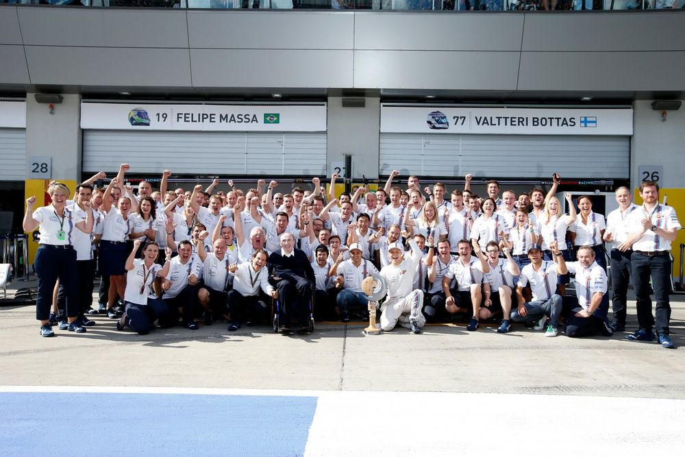 The Williams team celebrate a podium finish for Valtteri Bottas, Williams F1, 3rd Position