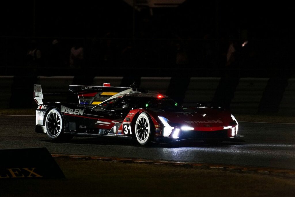 Aitken keeps Cadillac out front at halfway Aitken keeps Cadillac out front at halfway