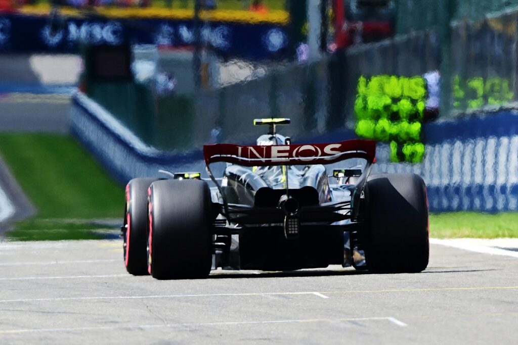 Mercedes W15 ‘feels like a car for the first time in two years’ in F1 sim Mercedes W15 ‘feels like a car for the first time in two years’ in F1 sim