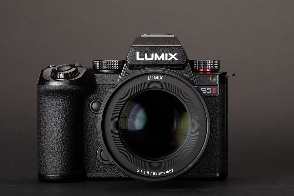 Panasonic Lumix DC-S5 II added to studio scene: Digital Photography Review