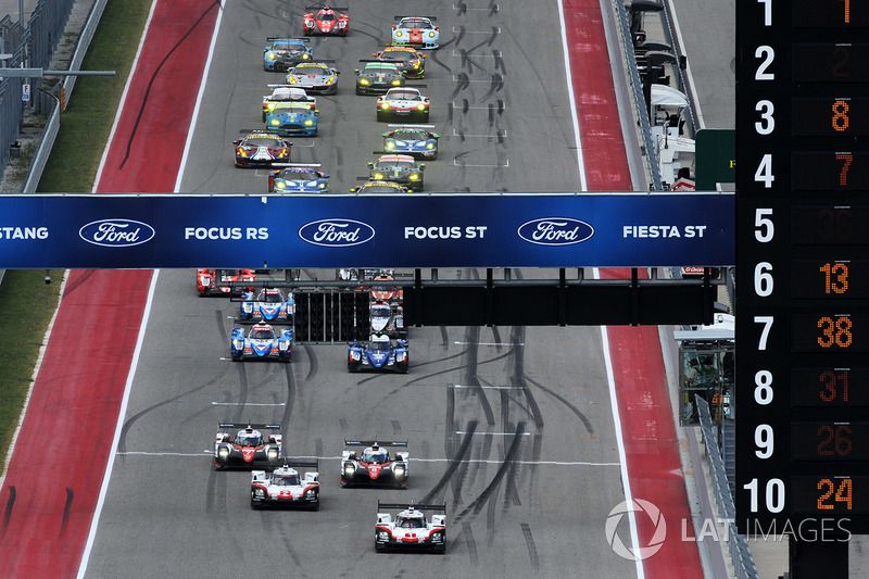 Start: #1 Porsche Team Porsche 919 Hybrid: Neel Jani, Andre Lotterer, Nick Tandy leads in 2017