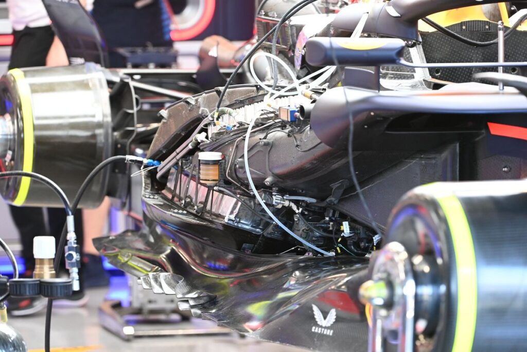 Tech images from the pitlane explained