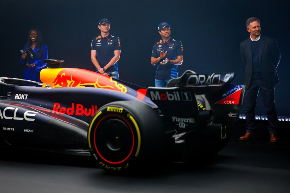 Max Verstappen, Red Bull Racing, Sergio Perez, Red Bull Racing, Christian Horner, Red Bull Racing Team Principal 