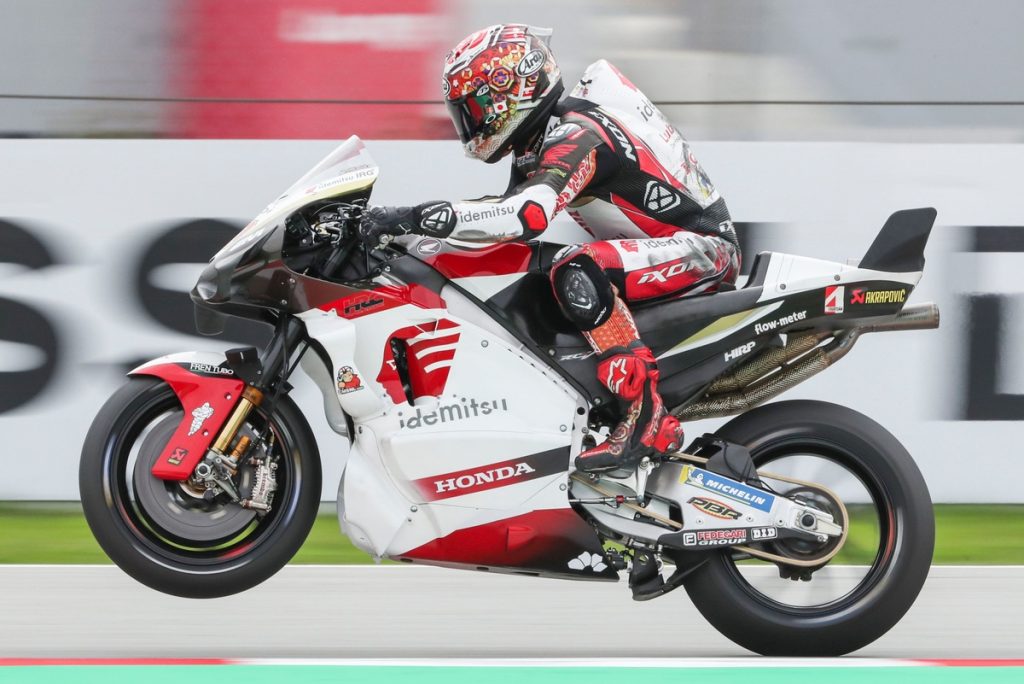 Nakagami tops first practice from Acosta