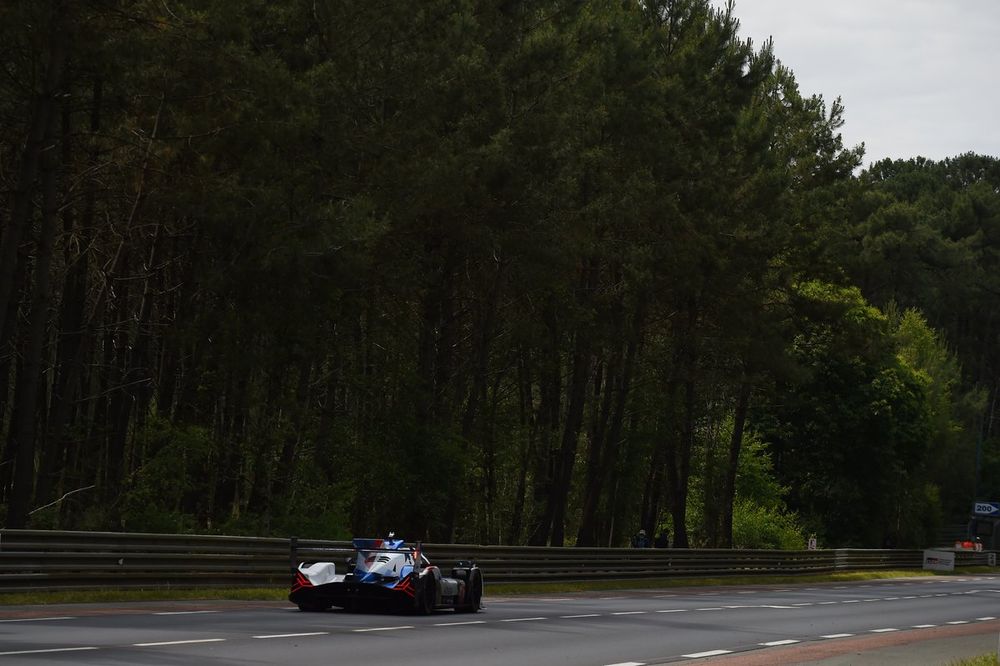 #15 BMW M Team WRT BMW M Hybrid V8: Dries Vanthoor, Raffaele Marciello, Marco Wittmann